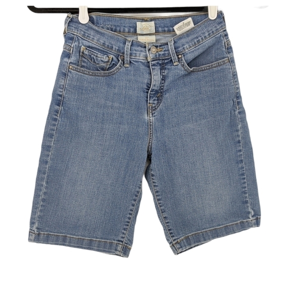 Levi's 512 Perfectly Slimming Denim Shorts Sz 6 - Picture 1 of 11